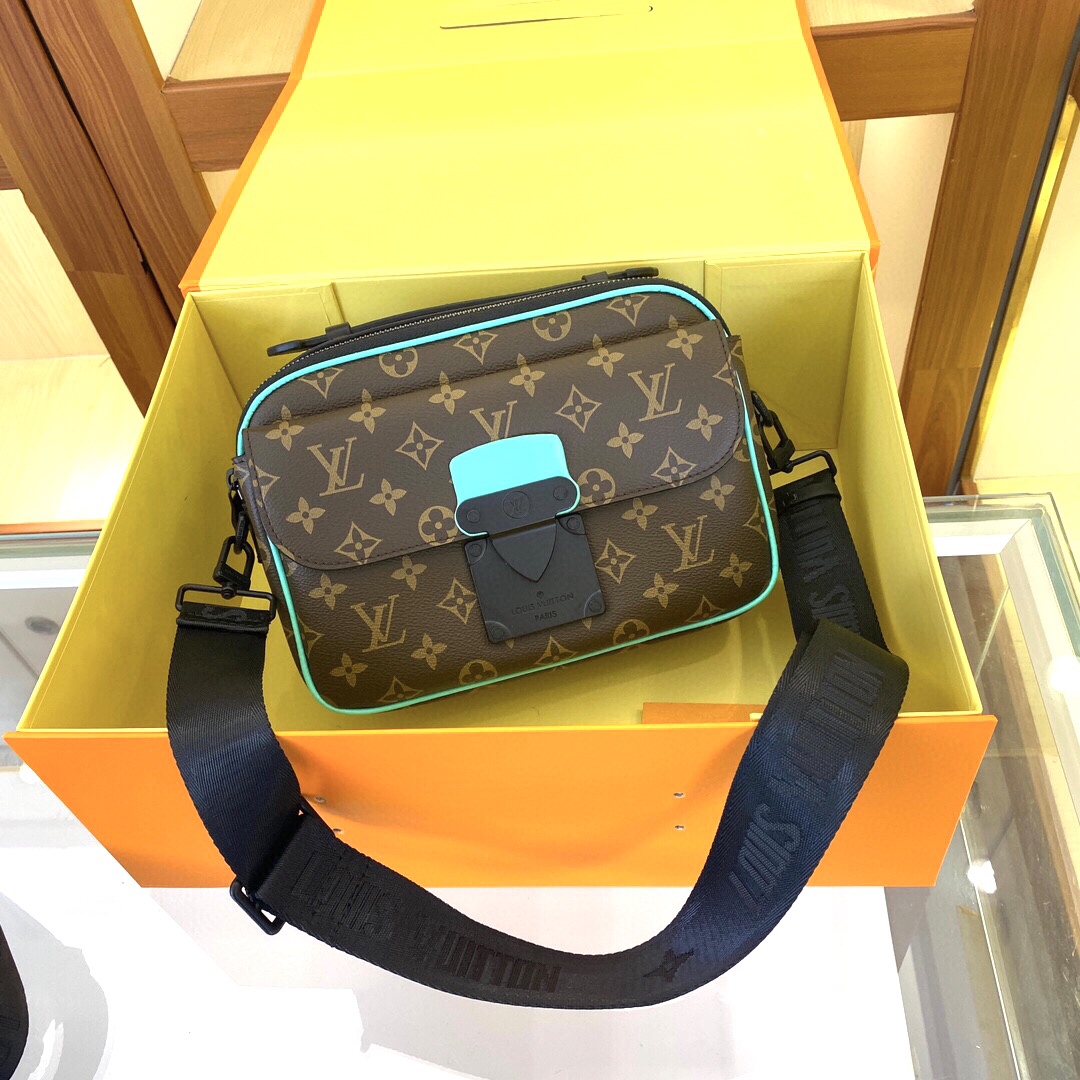 LV bag 144